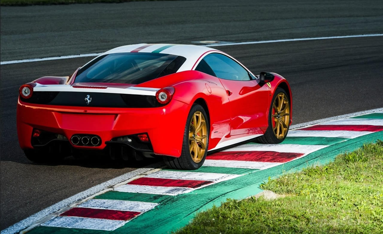 Ferrari 458 Italia Niki Lauda Edition exterior rear and side