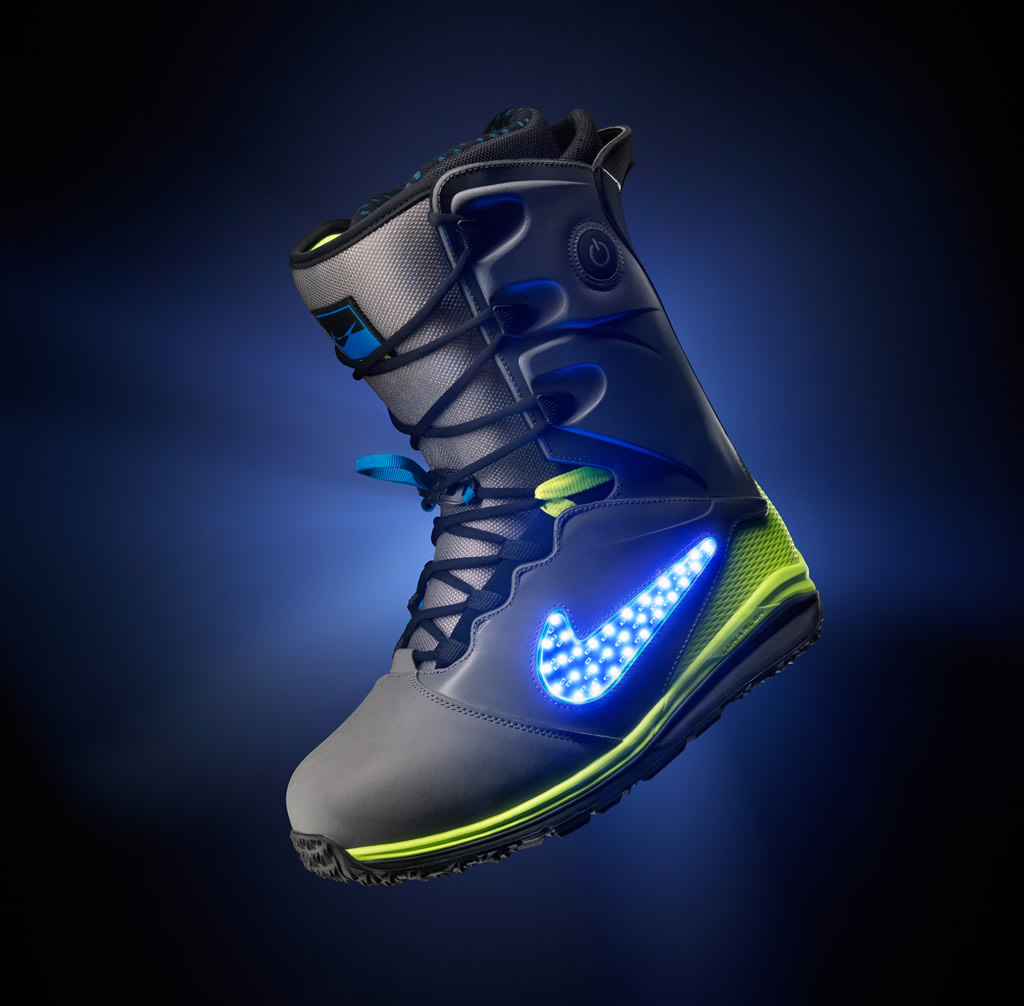 Nike LunarENDOR QS Snowboard Boots Front