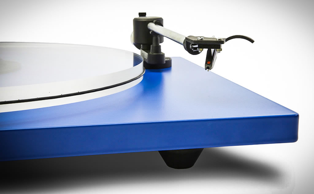 Orbit Turntable in Blue details