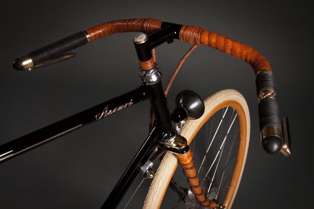 Ascari Copper 3 Speed Bicycle handlebars